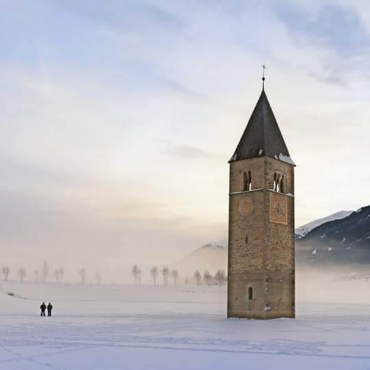 Der Kirchturm von Graun im Reschensee 10