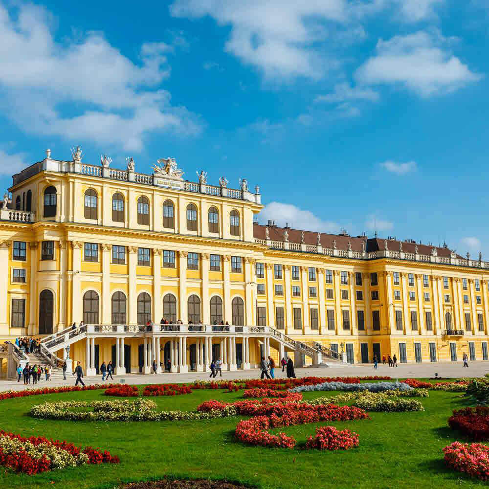 Schloss und Schlosspark Schönbrunn in Wien 10